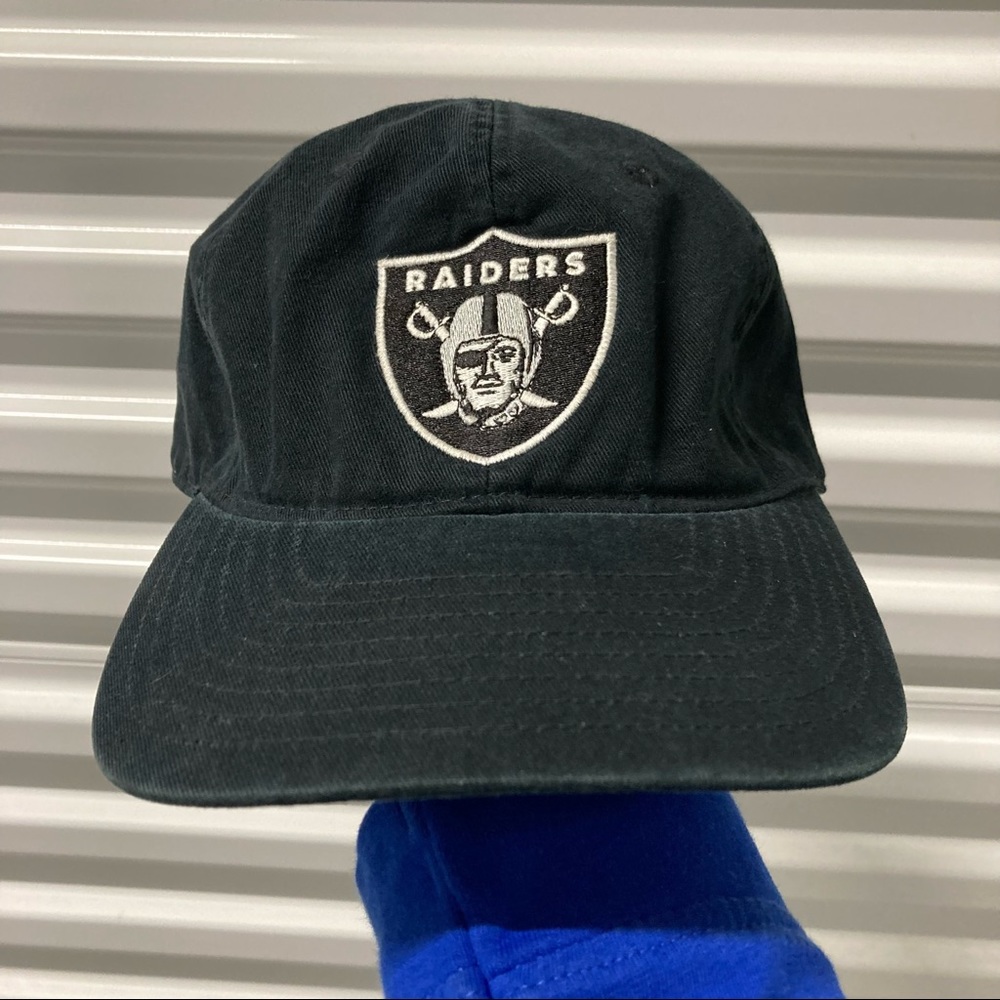 Las Vegas Raiders NFL Gridiron Classic strap back Cap